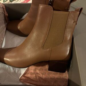 BRAND NEW Franco Sarto Leather “Waxton” Ankle Boots 9